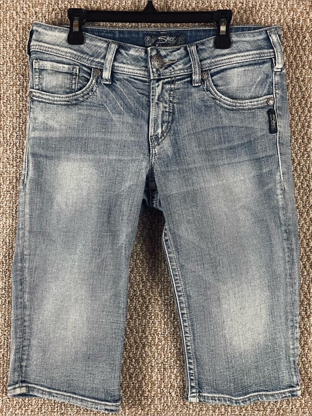 Silver Jeans Suki Bermuda Shorts Womens 27 Fits 30x14 Distressed Denim T432